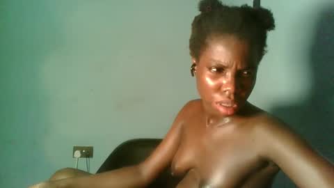 Snapshot of slimzyxdoll chatting on September 19, 1:29 am slimzyxdoll online show from September 19, 1:29 am