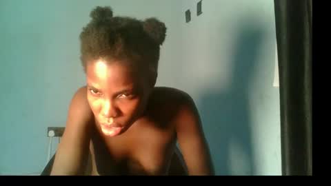 Snapshot of slimzyxdoll chatting on September 26, 11:25 am slimzyxdoll online show from September 26, 11:25 am
