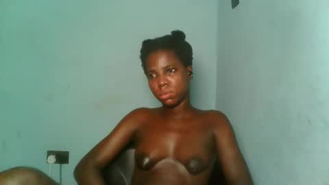 Snapshot of slimzyxdoll chatting on October 6, 4:43 am slimzyxdoll online show from October 6, 4:43 am