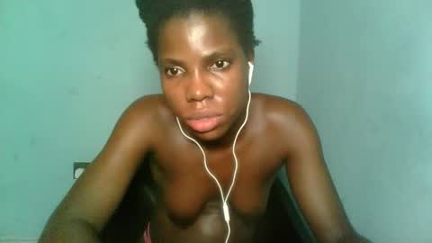 Snapshot of slimzyxdoll chatting on October 13, 1:27 am slimzyxdoll online show from October 13, 1:27 am