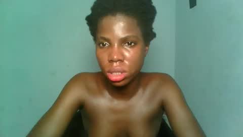 Snapshot of slimzyxdoll chatting on October 13, 9:59 pm slimzyxdoll online show from October 13, 9:59 pm