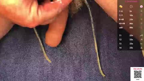 Snapshot of slowi___ chatting on October 1, 8:42 am Slowi online show from October 1, 8:42 am