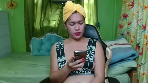 superhotscarlet online show from March 10, 7:13 am