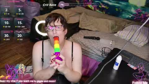 Snapshot of sluttyfrea chatting on October 24, 4:53 am Faye online show from October 24, 4:53 am