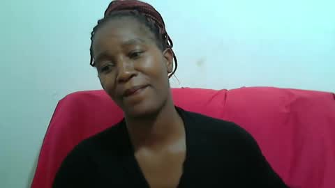 Snapshot of sluttylaura18 chatting on February 20, 9:11 am sluttylaura18 online show from February 20, 9:11 am