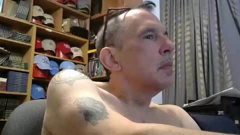 sluttyslave81 online show from November 6, 7:31 am