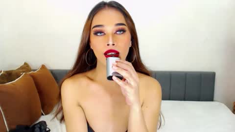 JANE AND MARY online show from December 3, 6:17 pm