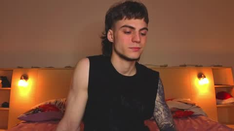Gus online show from April 28, 4:34 pm