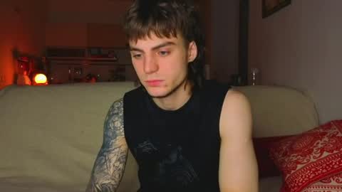 Gus online show from June 4, 8:15 pm