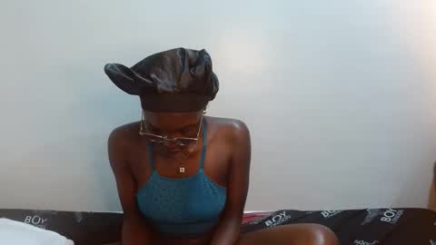 sly_rose online show from November 12, 8:52 pm