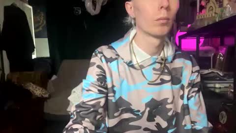 slytherinboy_01 online show from December 5, 11:30 am