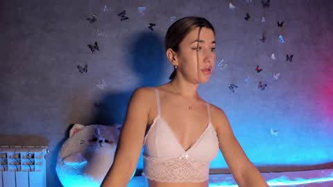 Melani online show from December 1, 9:26 pm