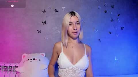 Melani online show from September 28, 8:03 pm