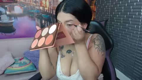 Snapshot of small__naughty chatting on October 10, 1:43 pm Mariana Torres online show from October 10, 1:43 pm