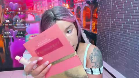 Snapshot of small__naughty chatting on October 25, 1:51 pm Mariana Torres online show from October 25, 1:51 pm