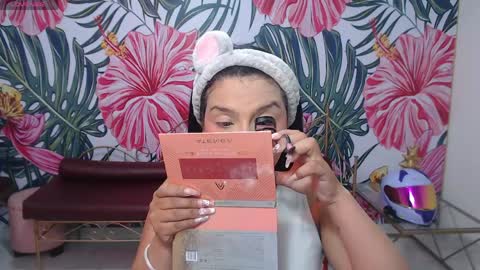 Mariana Torres online show from April 12, 1:05 pm