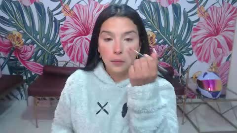 Mariana Torres online show from April 30, 1:17 pm