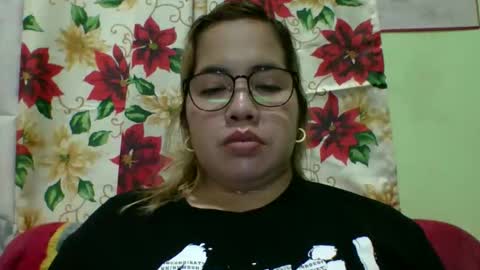 Snapshot of small_boobs59 chatting on November 8, 2:28 pm Lovewella online show from November 8, 2:28 pm