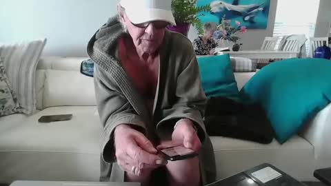 Snapshot of smallpenisbigtongue chatting on January 30, 3:29 pm Daddy online show from January 30, 3:29 pm