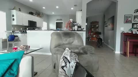 Snapshot of smallpenisbigtongue chatting on February 2, 4:11 pm Daddy online show from February 2, 4:11 pm