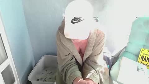 Snapshot of smallpenisbigtongue chatting on February 18, 2:38 pm Daddy online show from February 18, 2:38 pm