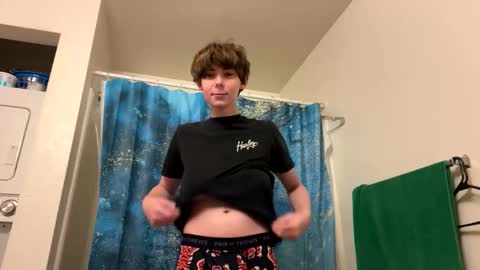 Snapshot of smalltshbigtits chatting on November 19, 9:53 am smalltshbigtits online show from November 19, 9:53 am