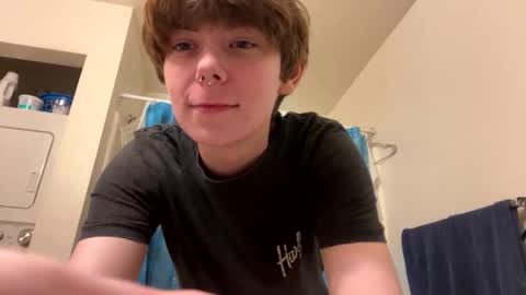 Snapshot of smalltshbigtits chatting on November 20, 10:04 am smalltshbigtits online show from November 20, 10:04 am