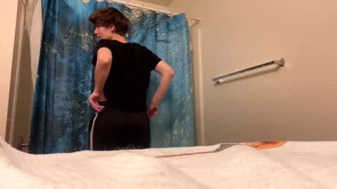 smalltshbigtits online show from January 6, 12:20 pm