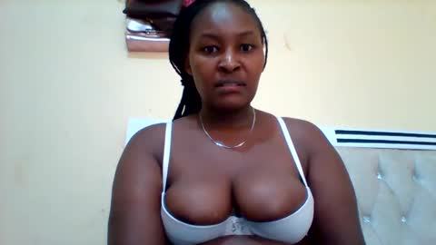 Snapshot of smartqueen1 chatting on February 26, 11:30 am Katerina online show from February 26, 11:30 am