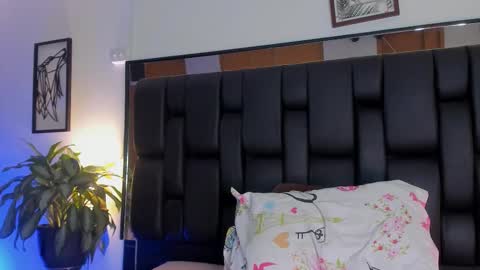 Snapshot of smiith_jade chatting on November 27, 10:56 pm Jade Smiith online show from November 27, 10:56 pm