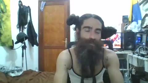 willy online show from October 11, 7:45 pm