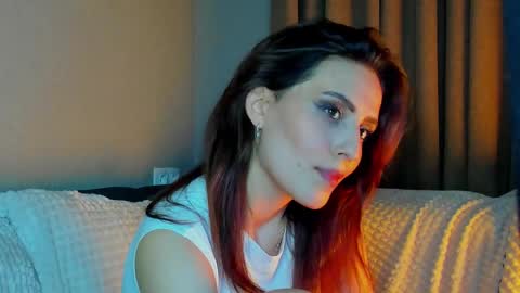 Snapshot of smile_forever_ chatting on September 14, 8:08 pm Bella online show from September 14, 8:08 pm