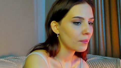 Snapshot of smile_forever_ chatting on September 17, 10:28 am Bella online show from September 17, 10:28 am