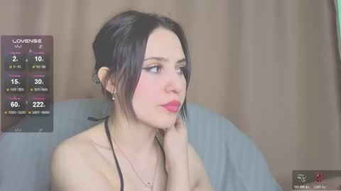 Snapshot of smile_forever_ chatting on December 1, 7:13 am Bella online show from December 1, 7:13 am