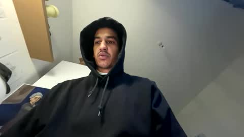 Snapshot of smilemorezzz chatting on December 21, 3:41 pm smilemorezzz online show from December 21, 3:41 pm