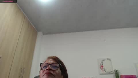 Smileth online show from November 11, 1:22 pm