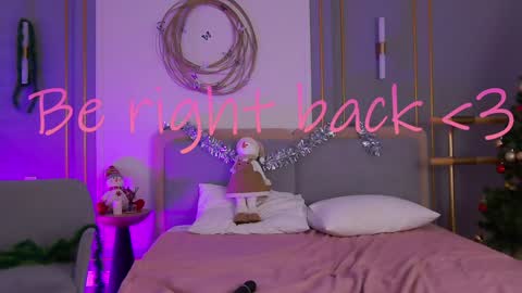 Snapshot of smiley_mia_ chatting on January 6, 8:14 am Mia online show from January 6, 8:14 am