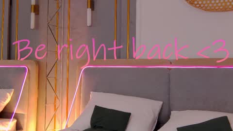 Snapshot of smiley_mia_ chatting on March 2, 11:50 am Mia online show from March 2, 11:50 am