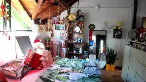 Snapshot of smilingsalor chatting on December 21, 4:14 pm SmilingSalor online show from December 21, 4:14 pm