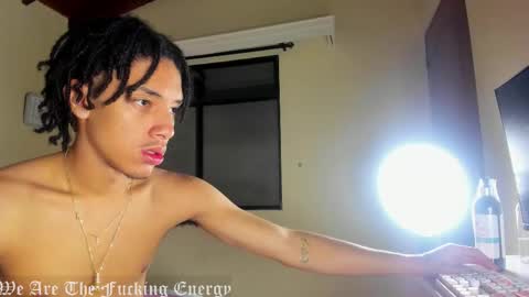 smitt jr online show from February 26, 4:44 am