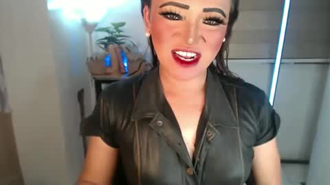 Amanda online show from February 11, 4:56 pm