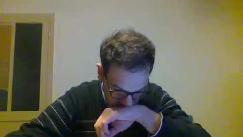 Snapshot of smokered100s chatting on November 1, 4:09 pm luca online show from November 1, 4:09 pm