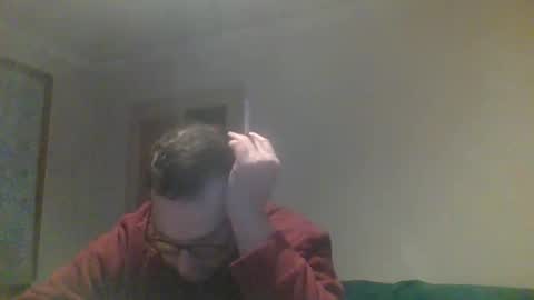 Snapshot of smokered100s chatting on December 21, 4:36 pm luca online show from December 21, 4:36 pm