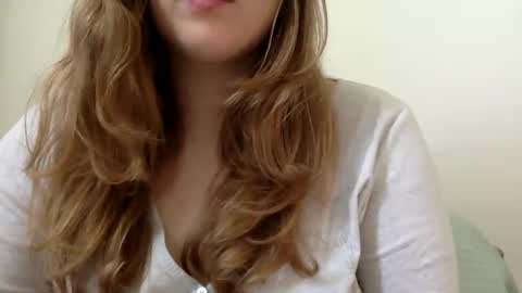 smokeshow3 online show from December 5, 6:33 pm