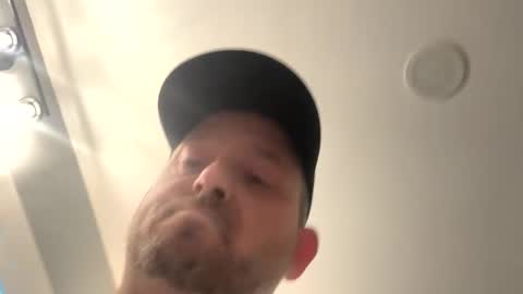 smokeymt420 online show from April 8, 7:58 pm