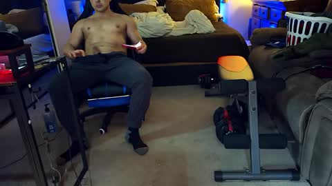 Snapshot of smoothjocknubie chatting on March 7, 7:30 am Myke Jackin online show from March 7, 7:30 am