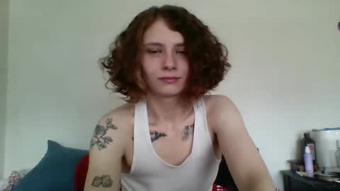 Snapshot of smoothvodka chatting on December 21, 6:55 pm Bambi--Vodka online show from December 21, 6:55 pm