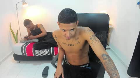 Snapshot of snak_master1 chatting on October 17, 11:29 pm snak_master1 online show from October 17, 11:29 pm