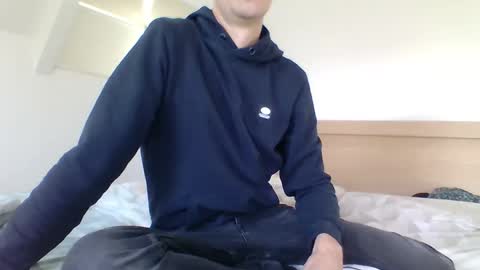 Snapshot of sneakerboy444 chatting on November 2, 10:50 am sneakerboy444 online show from November 2, 10:50 am