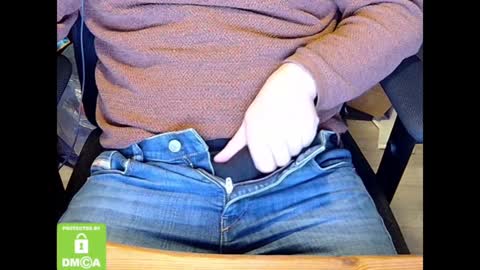 Sneakybill online show from December 17, 10:32 pm